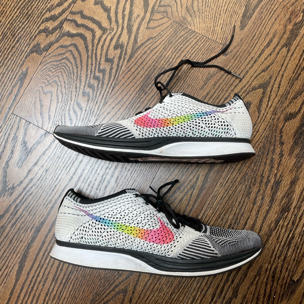 Nike Flyknit Racer Be True Rainbow Mens size 11